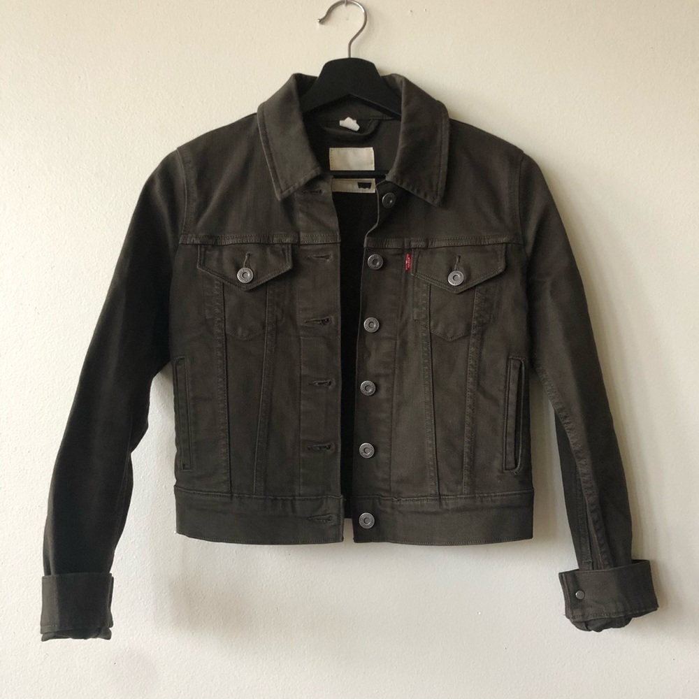 Levi’s Cropped Denim Jacket